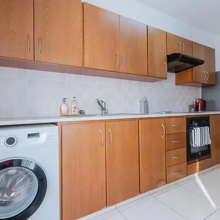 Island Time Apartment Larnaca